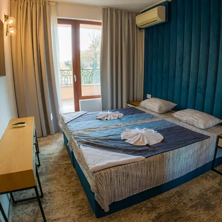 Goldensands Apartment *