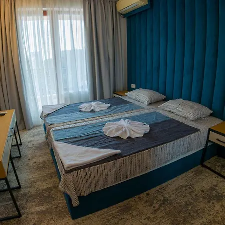 Goldensands Apartment *